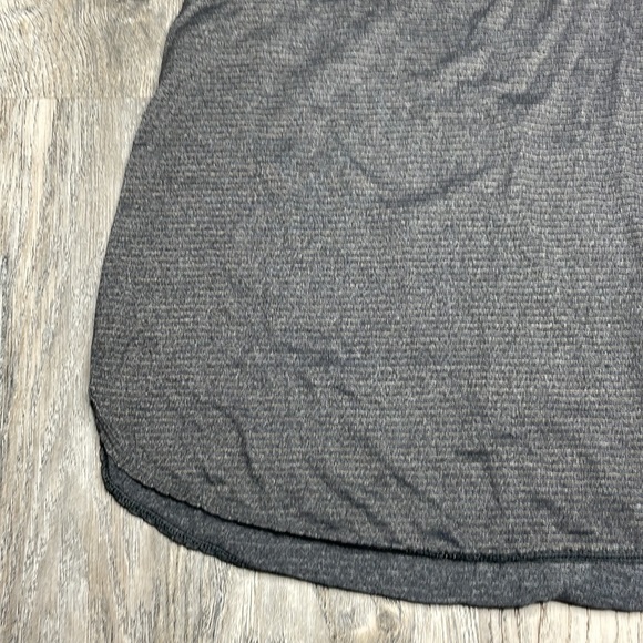 Lululemon Athletica Women’s 105F Singlet Laser Cut, Grey Black Racerback tank - Picture 5 of 15